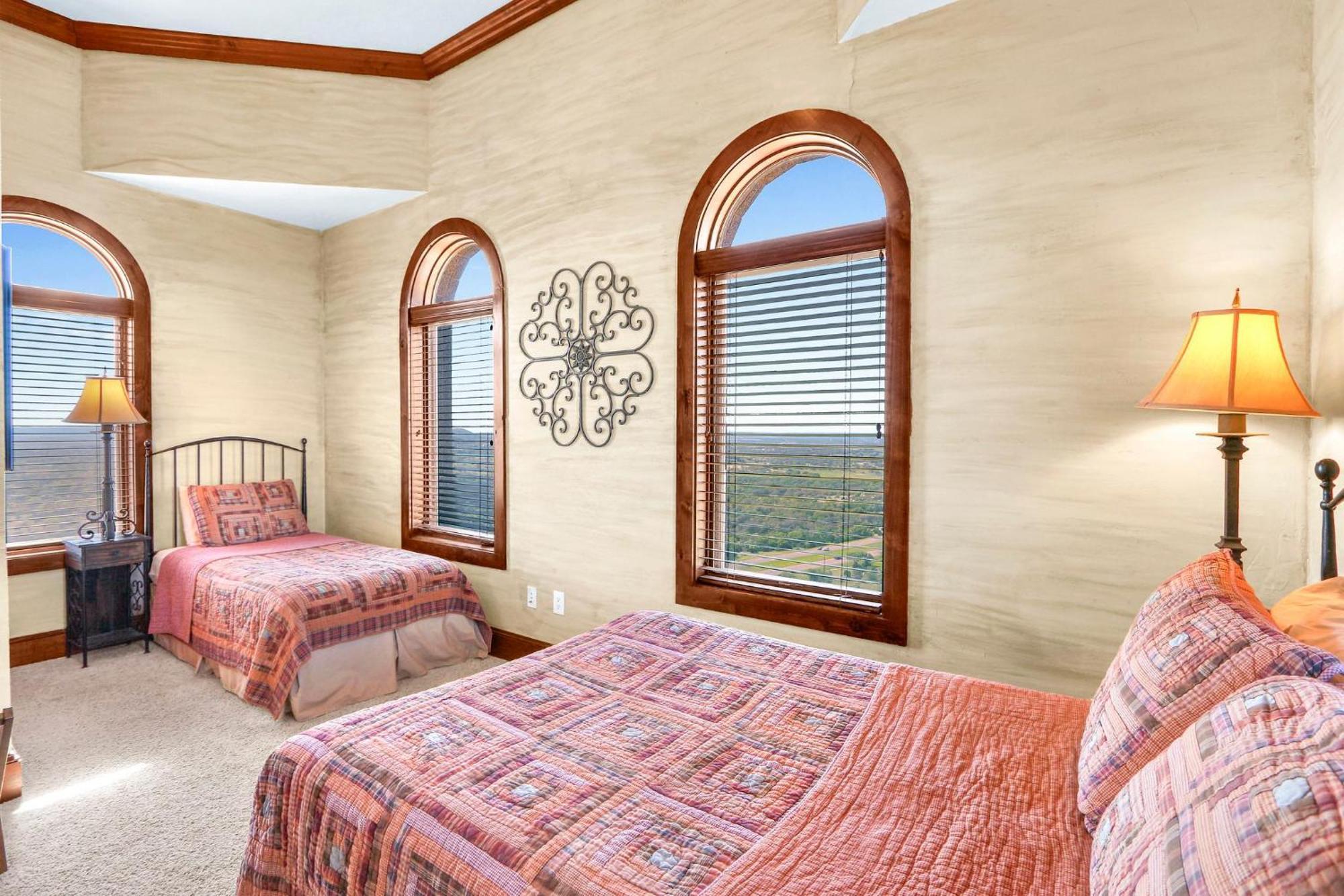 Lighthouse Hill Ranch - Lighthouse Villa Джонсън Сити Екстериор снимка